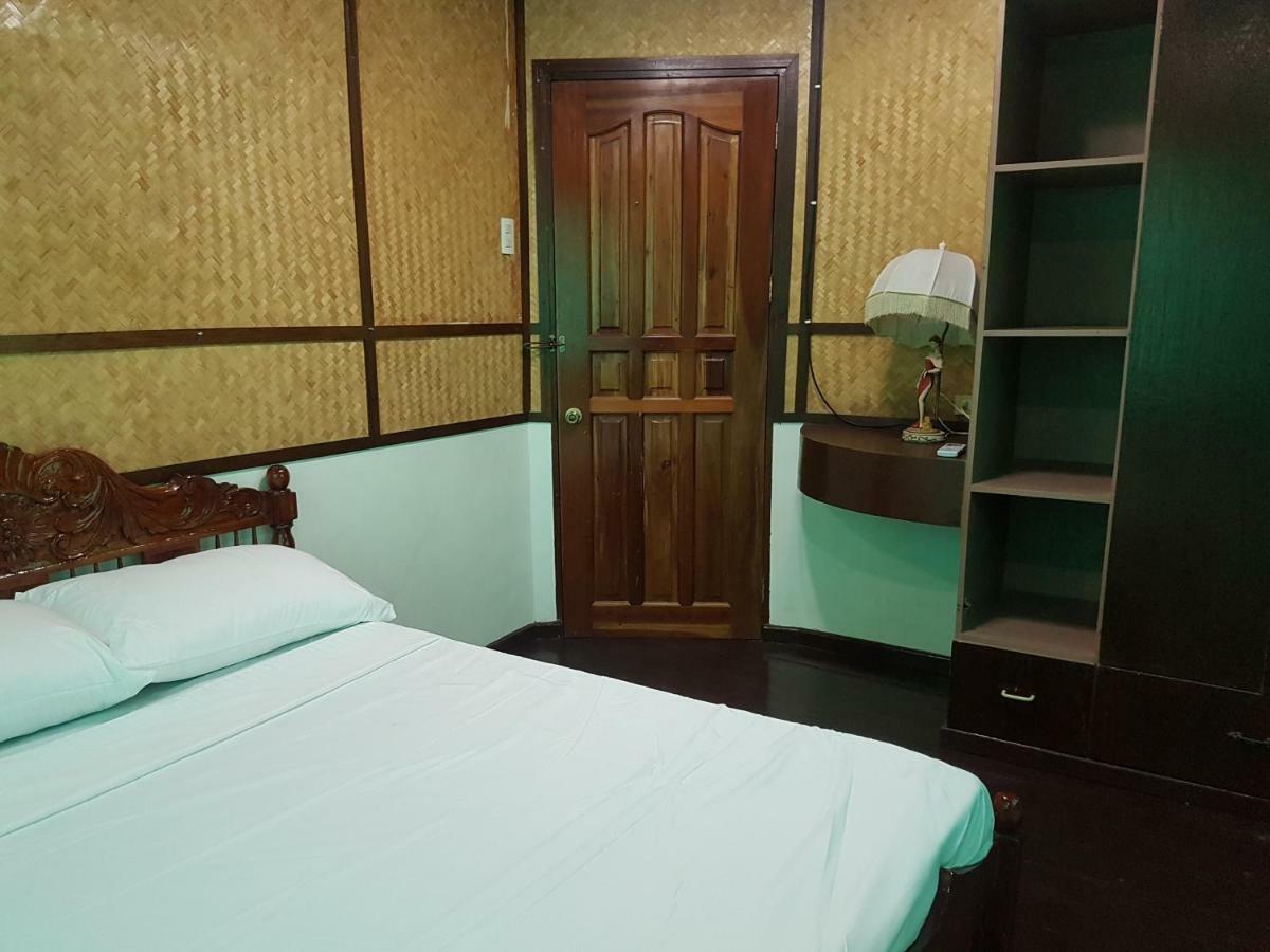 Joyful Island Hostel Lapu-Lapu City Exterior photo